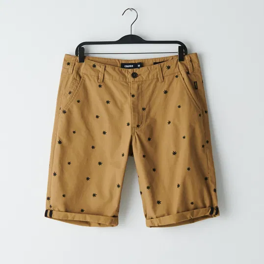 Cropp - Pantaloni scurți cu imprimeu - Bej