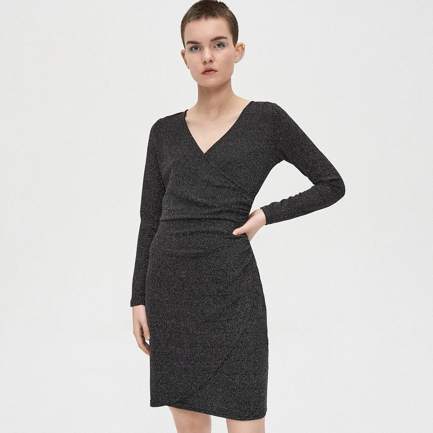 Cropp - Rochie cu decolteu tip plic - Negru